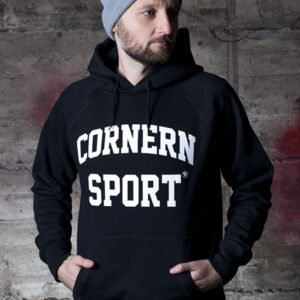 Schwarzer Kapuzenpullover um mit der Clique am Block zu chillen. Crew Love Is True Love